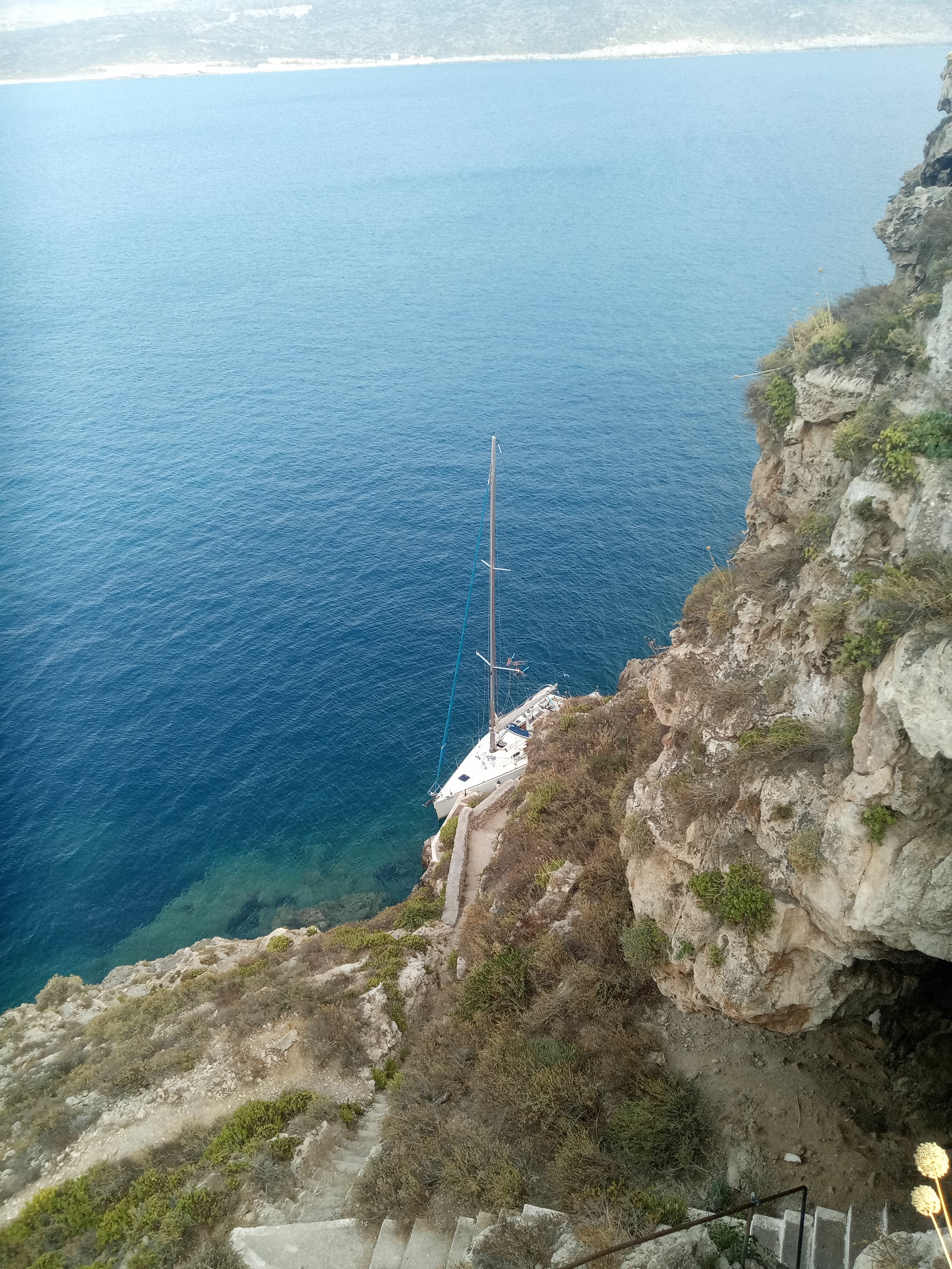 Navarino bay trekking